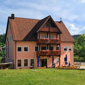https://gasthaus-zum-schneider.com-bavaria.com