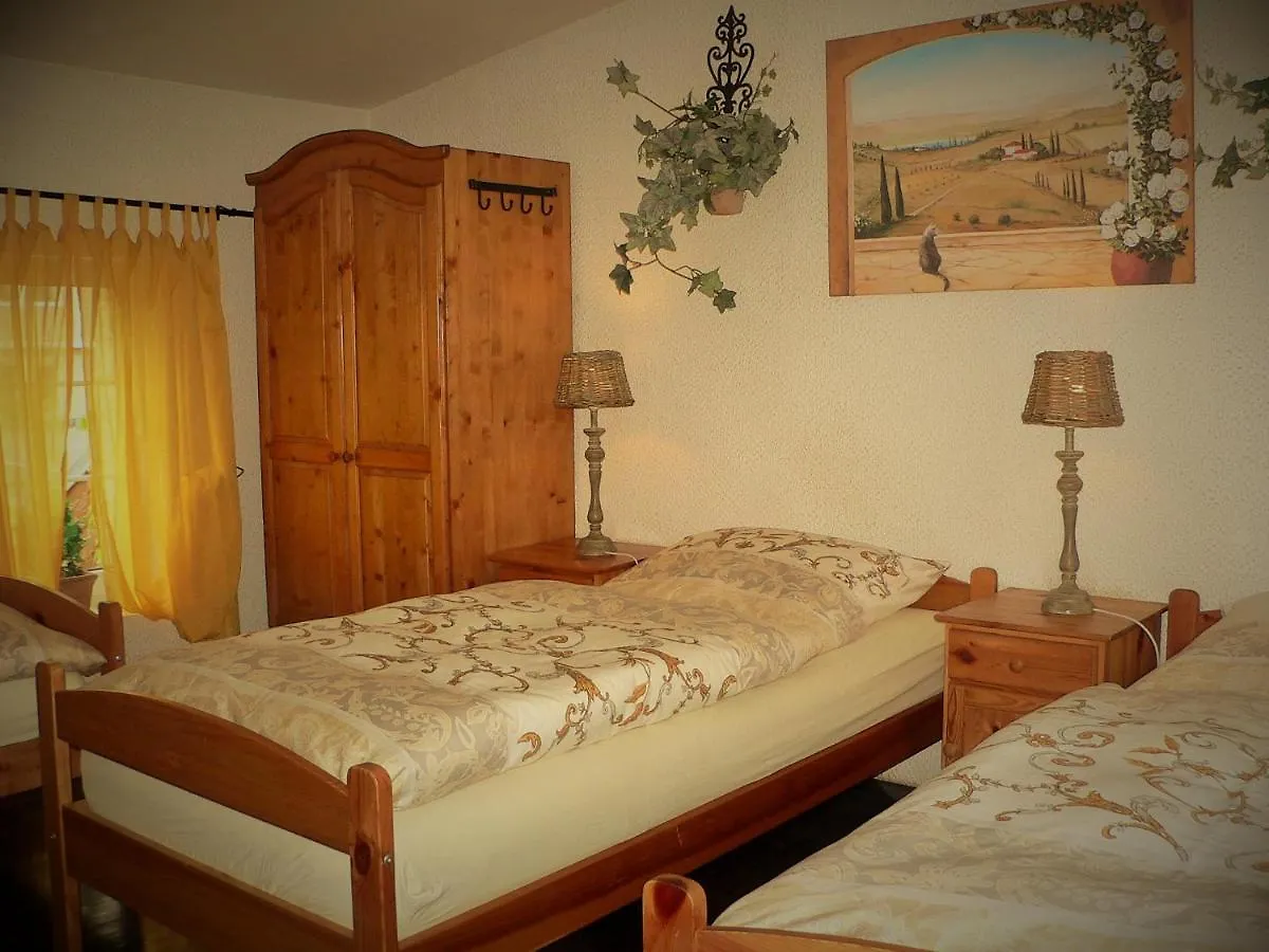 Holiday home Ferienhaus Kutscherhaus Casa Chabeli - Berlin, Max 11 Personen